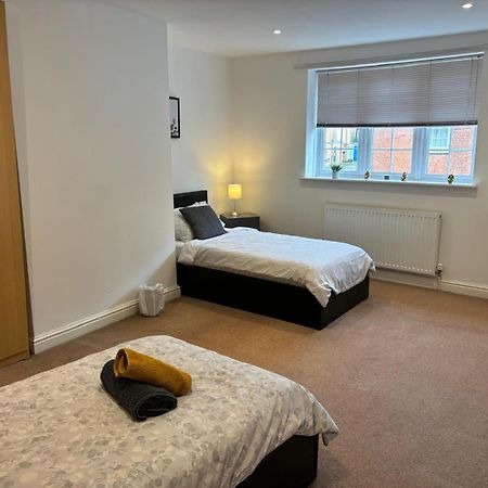 The Coach House Aparthotel Salisbury Bagian luar foto