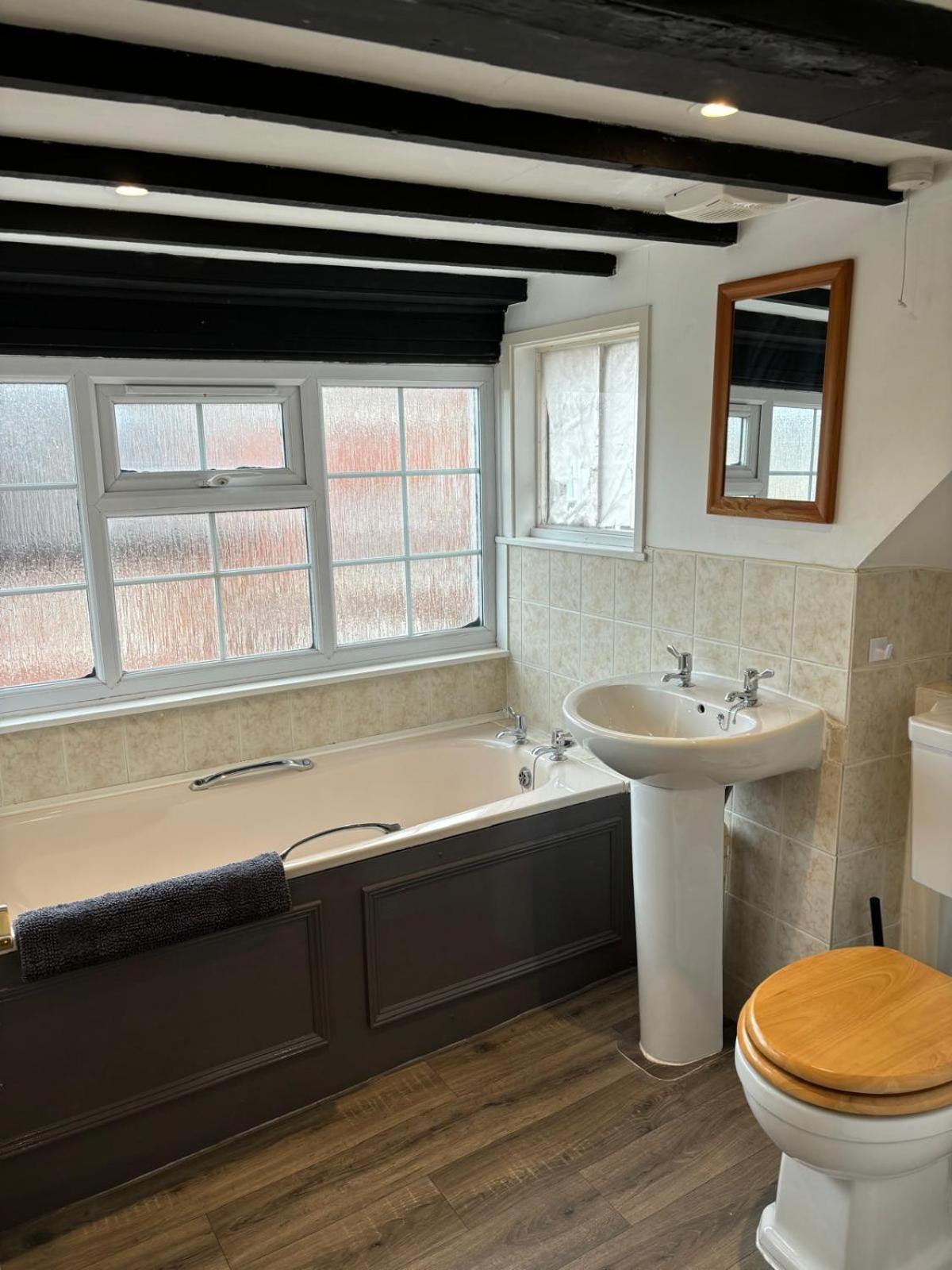 The Coach House Aparthotel Salisbury Bagian luar foto
